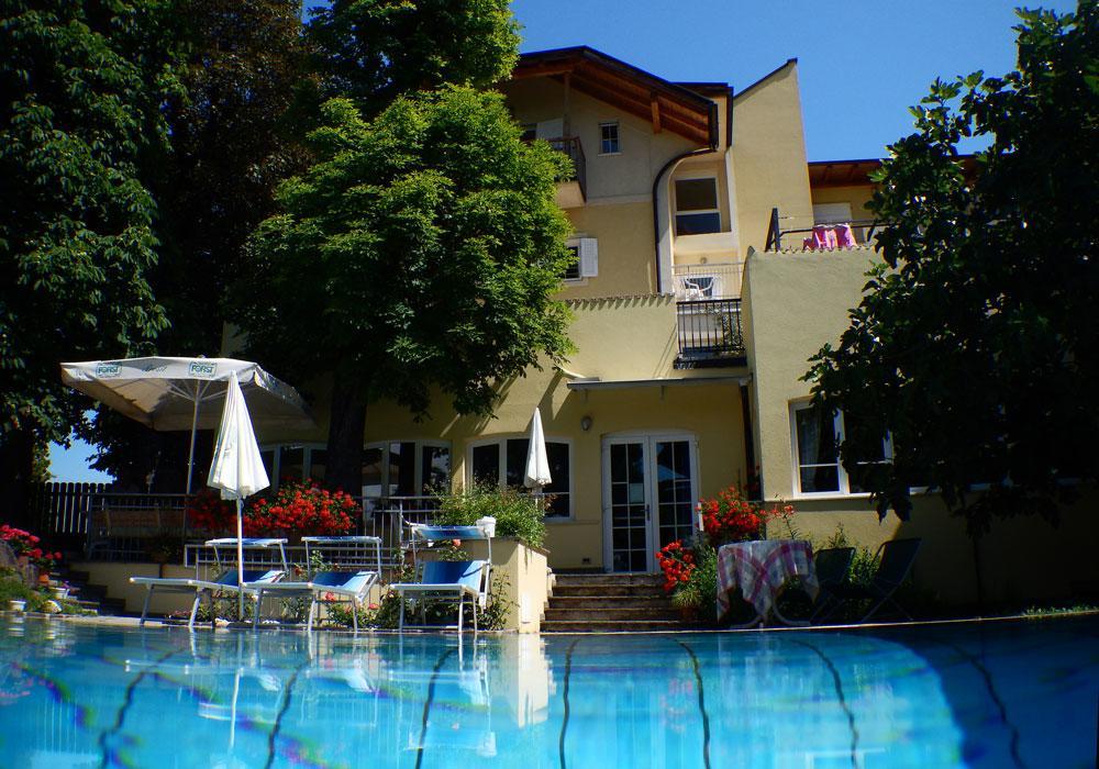 Hotel Stampfer B&B Laives Exterior photo